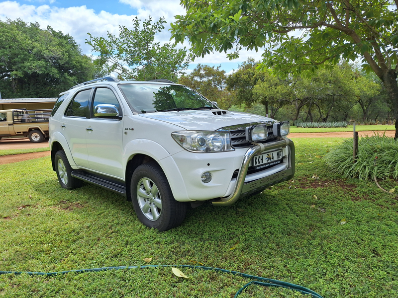 2010 Toyota Fortuner SUV