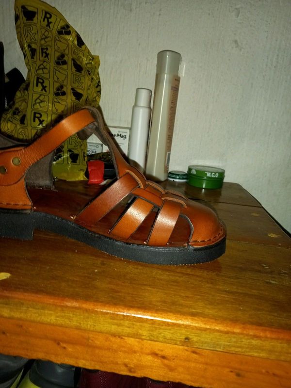 Ladies geniune leather sandal
