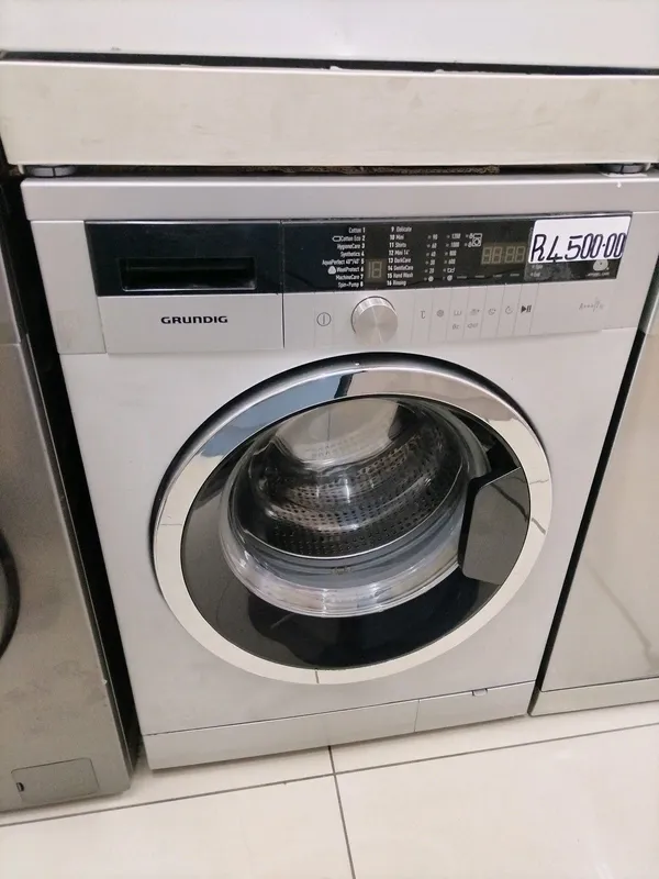 Grundig 8kg front loader