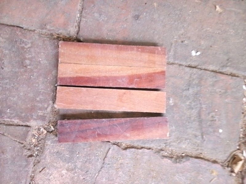 Five finger reclaimed parquet flooring blocks for sale in perfect condition