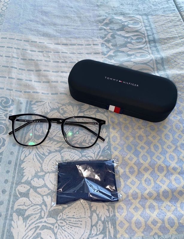 Prescription Spectacles / Glasses (Tommy Hilfiger)