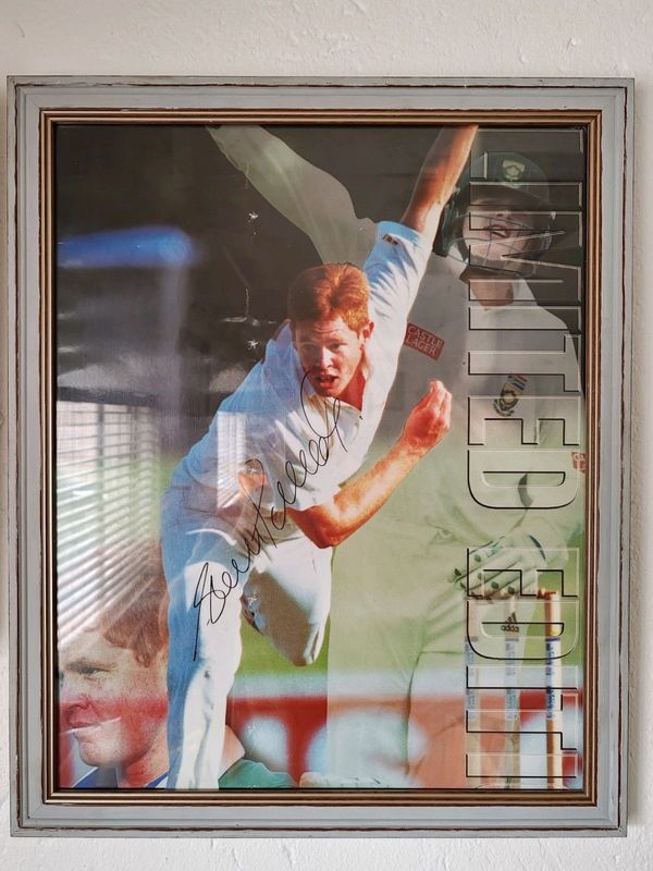 Signed and framed Shaun Pollock Limited Edition Poster