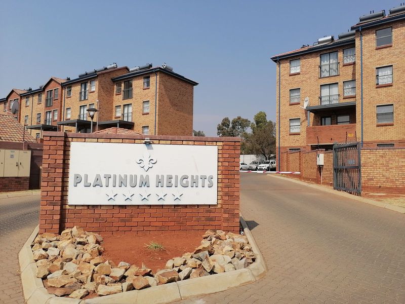 2BEDROOMS APARTMENTS TO RENT IN A SECURITY ESTATE IN CHANTELLE