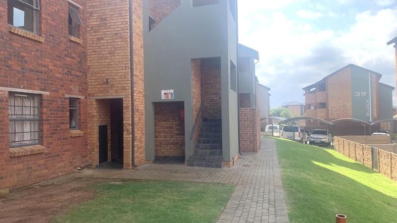 2 Bedroom Unit for sale in Alan Manor