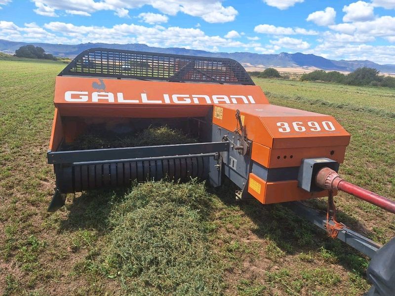 Gallignani 3690 baler