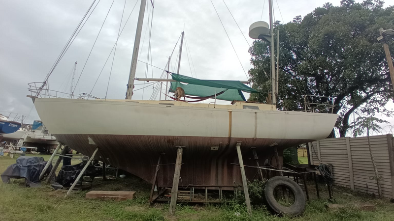 R250k. 42 ft Phoenix sailing yacht for sale. Dbn. Call Anjé 0712961465