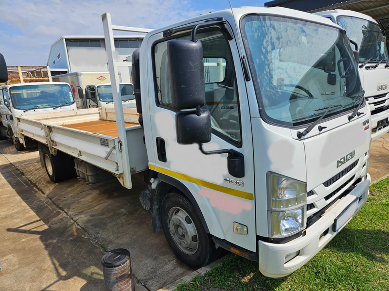 2023 Isuzu NPR 400 ATM