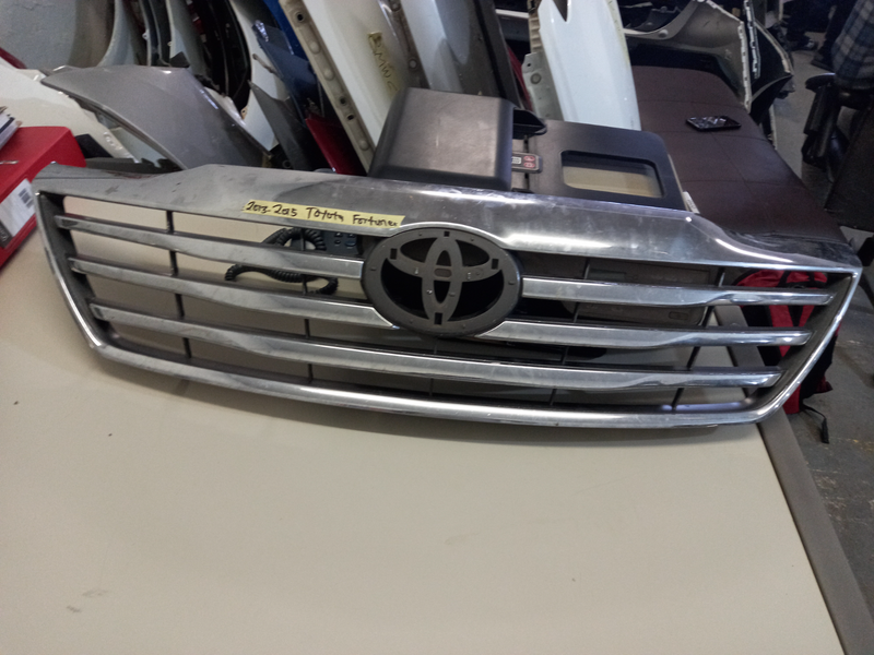 Toyota Fortuner Front Upper Grille (2013  - 2015)