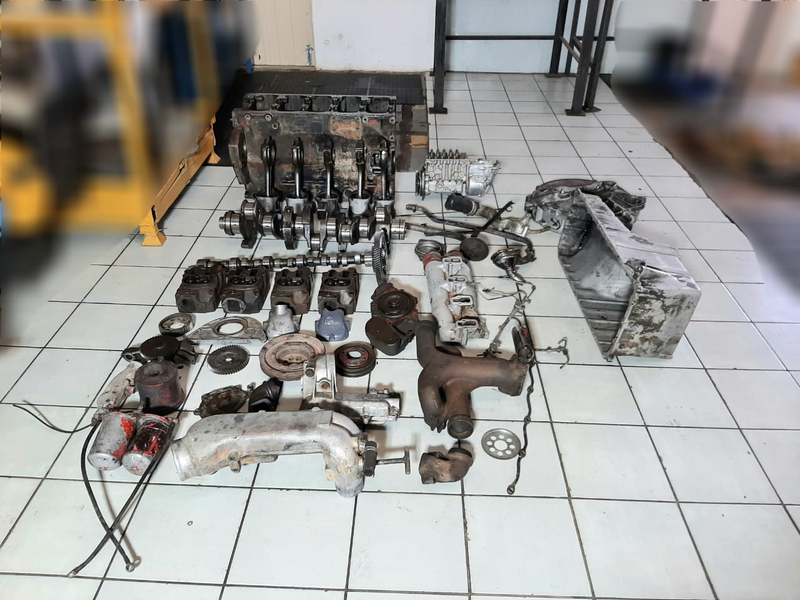 ADE 409 Stripped Complete Engine