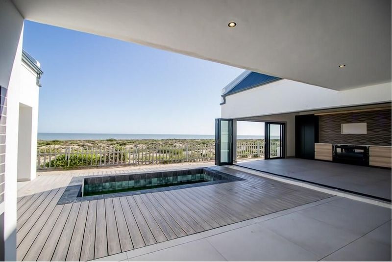Live in Luxury by the Ocean – Your Safe and Beautiful Beach Home in Velddrif on the West Coast