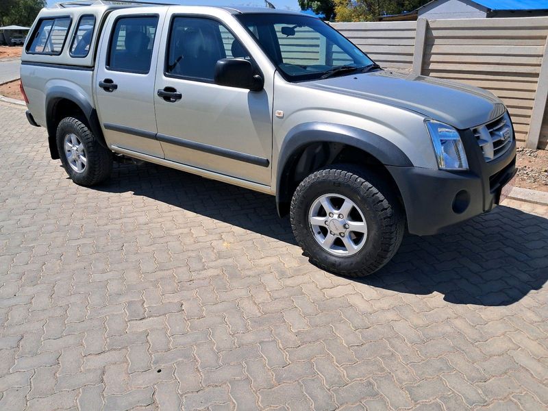 2008 Isuzu KB 250 Dteq double cab LE with 263000km. Very good condition. R 169 900.00.