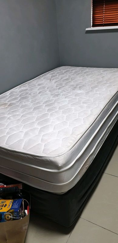3 quarter mattress and Base