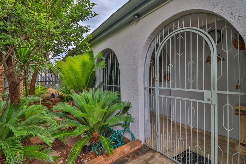 Two Beautiful Properties on One stand in Boksburg North