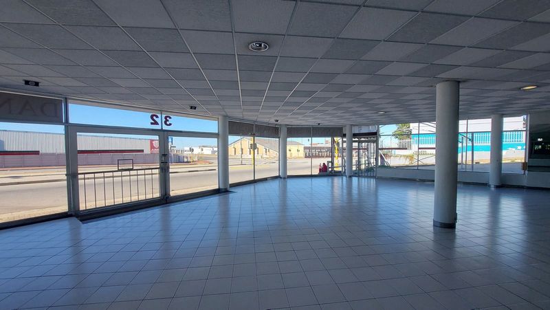 Showroom to let in Sydenham, Port Elizabeth