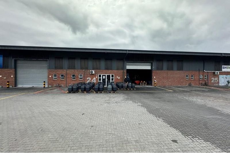 681m2 Warehouse To Let