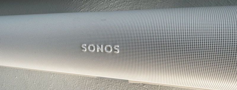 Sonos Arc - Pristine Condition -new price including mount is 26k asking 17k