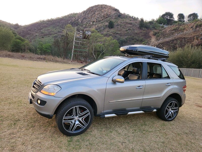 BOSS OF THE ROAD!!! SPOTLESS Mercedes-Benz M L AMG LINE