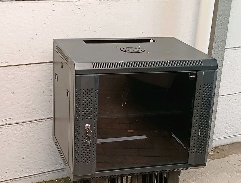 Wallmount Network Cabinet