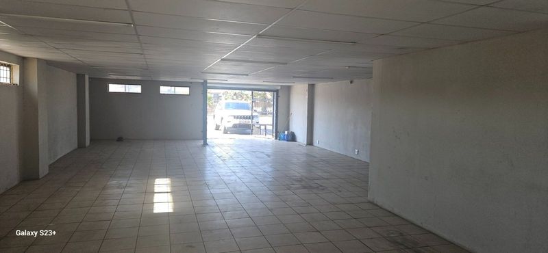 120mÂ² Commercial To Let in Meyerton Park at R82.00 per mÂ²