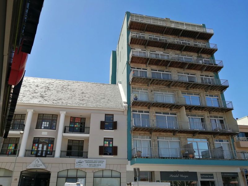 1 Bedroom apartment for sale in Strand.