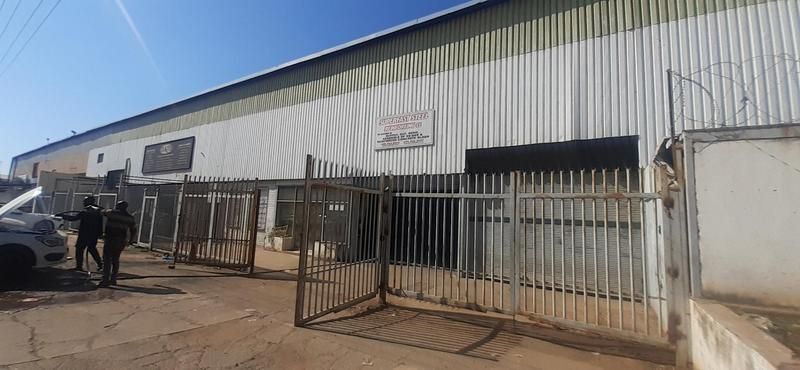 A mechanical workshop available to let immediately