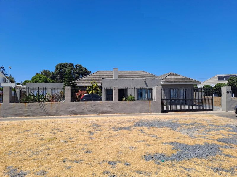 Commercial Opportunity: Rezoned House in Central Cape Town Area!