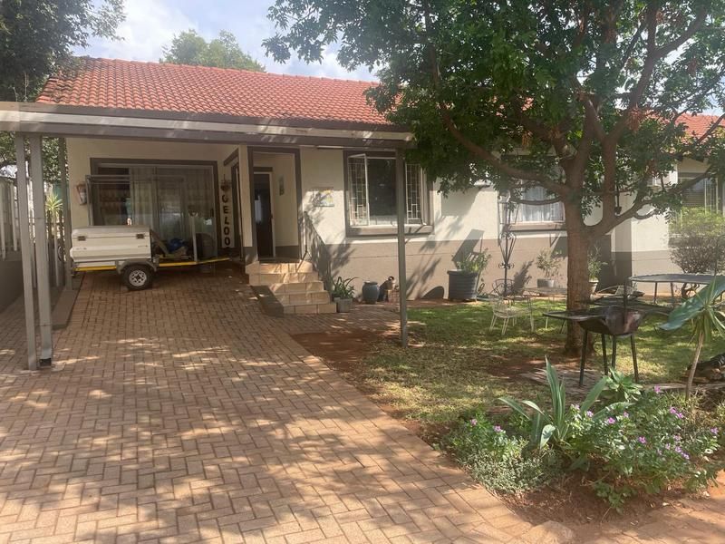 Charming home, central to Thabazimbi
