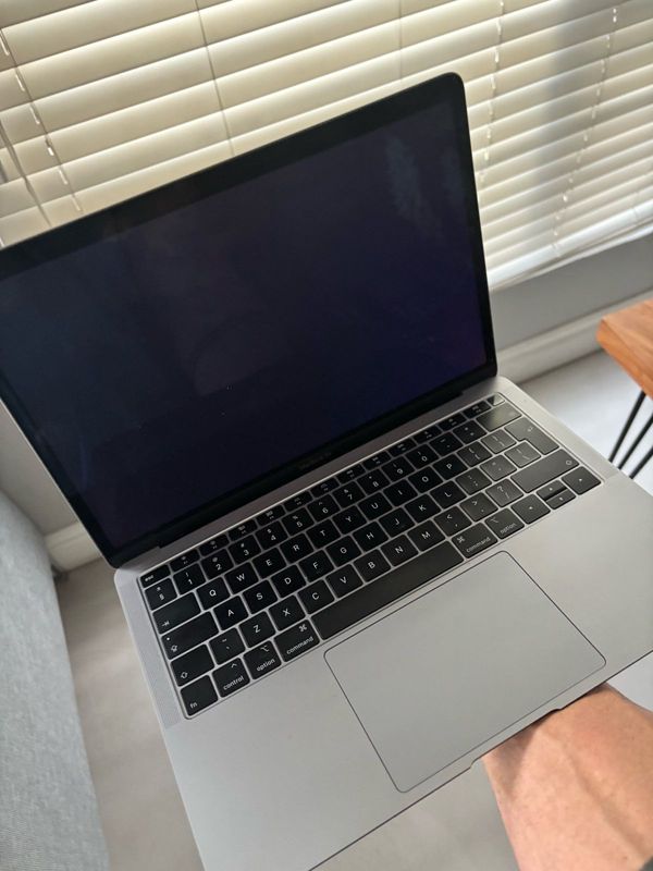 2018 Apple MacBook Air 13&#34; Retina Display with Touch ID