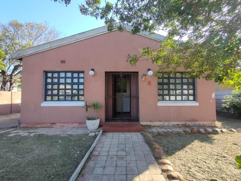 Conveniently located 4-bedroom family home