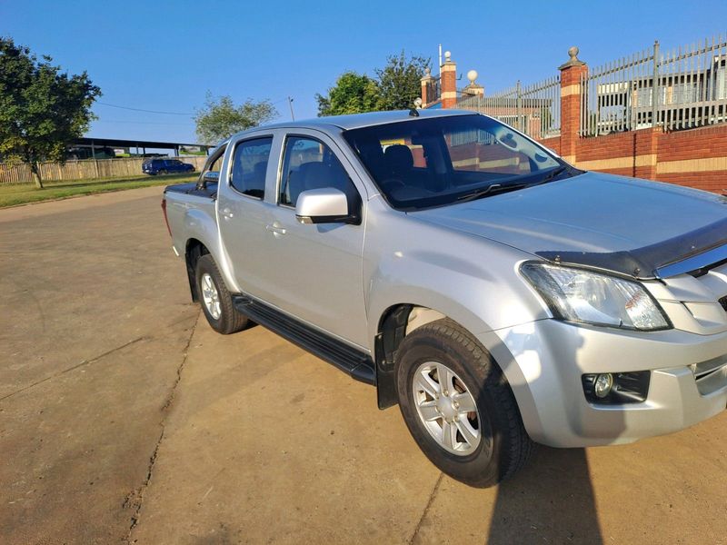 Isuzu double. Cab