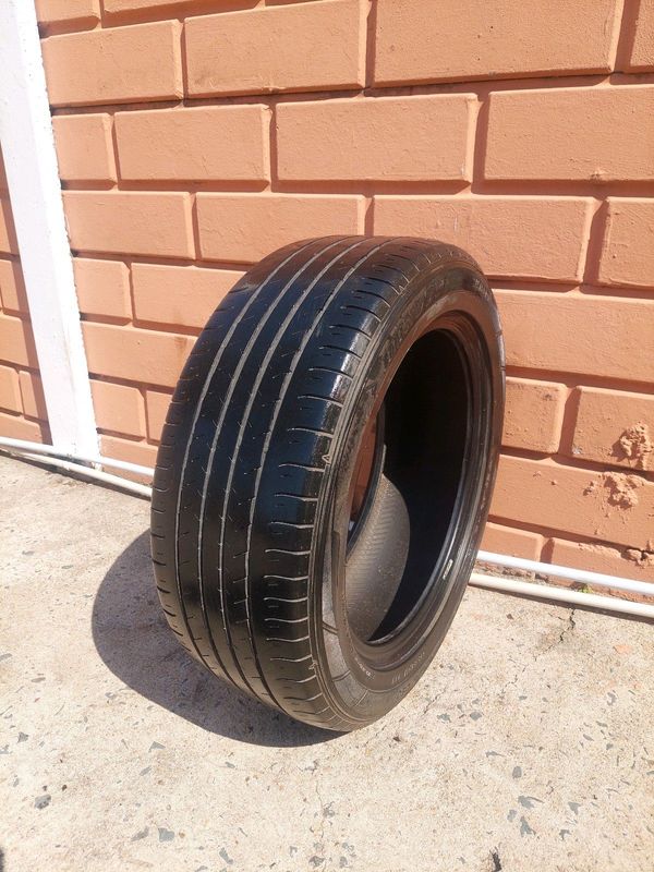 1× 215 55 17 inch dunlop tyre for sale r500