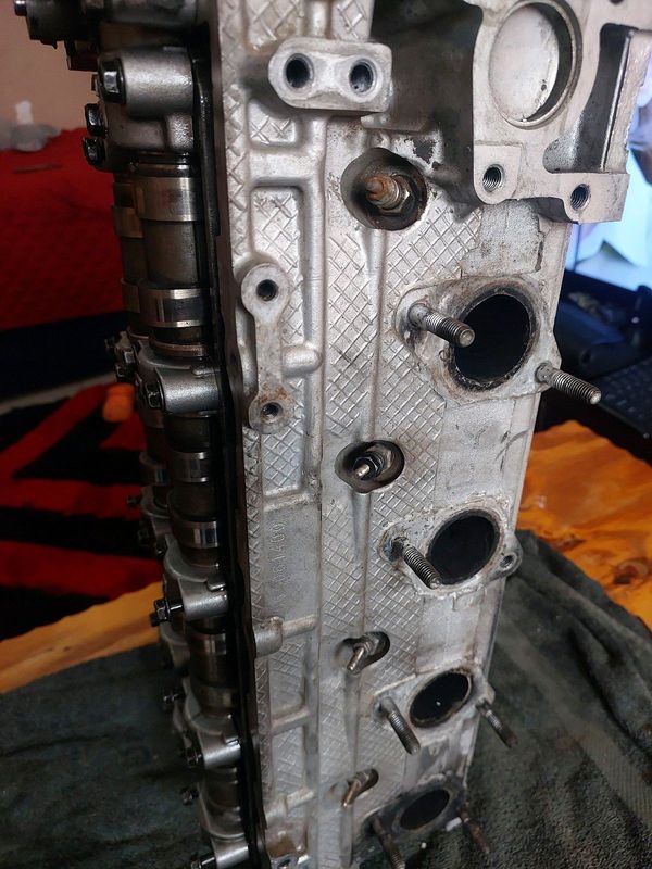 Hyundai H1 2.5 Diesel Cylinder Head