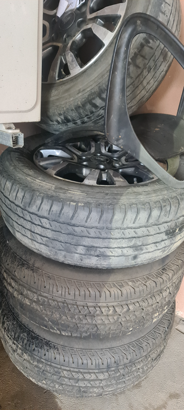 265/60R18 Wildtrak Rims &amp; tyres