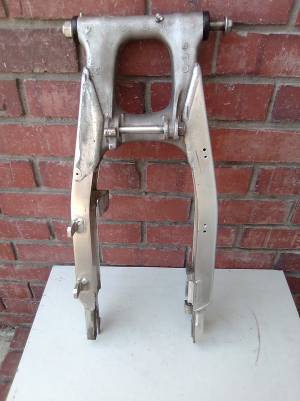 XR 650 L SWING ARM