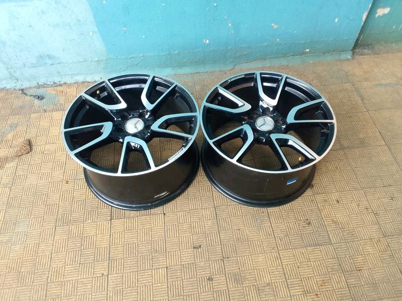 2x18inches Mercedes Benz AMG mags rims 5x112 PCD Offset 459.5Jonly two rims available and they