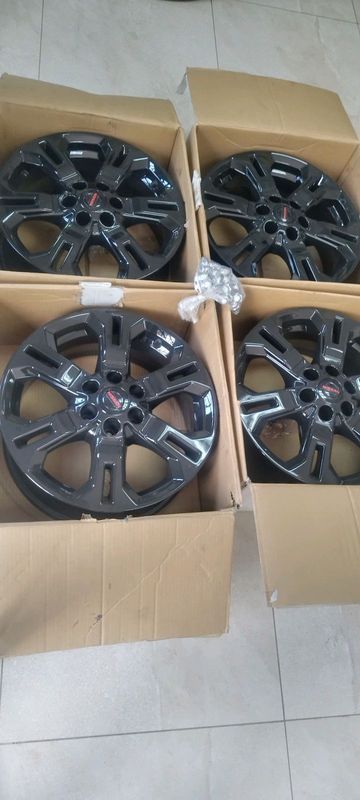 Nissan navara black rims