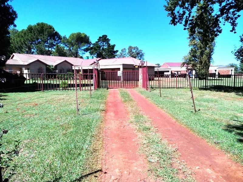 BEAUTIFUL COUNTRY HOME FOR THE WHOLE FAMILY &amp; SPACE FOR GRANNY TOO.