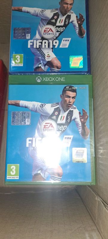 Ps4 and Xbox one fifa19 sealed games