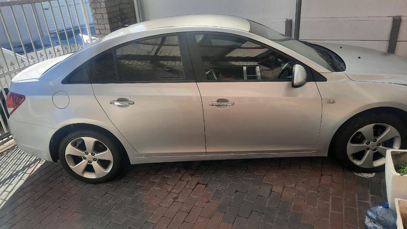 Chevrolet Cruze LT 1.8 Auto:  NOT NEGOTIABLE