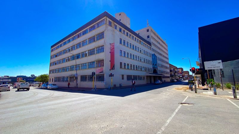 Spacious and Sunny 2 bedroom apartment situated in 205 Victoria Street, Germiston
