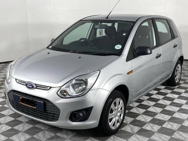 2015 Ford Figo Hatchback 1.4L Ambiente (visual is indicative)