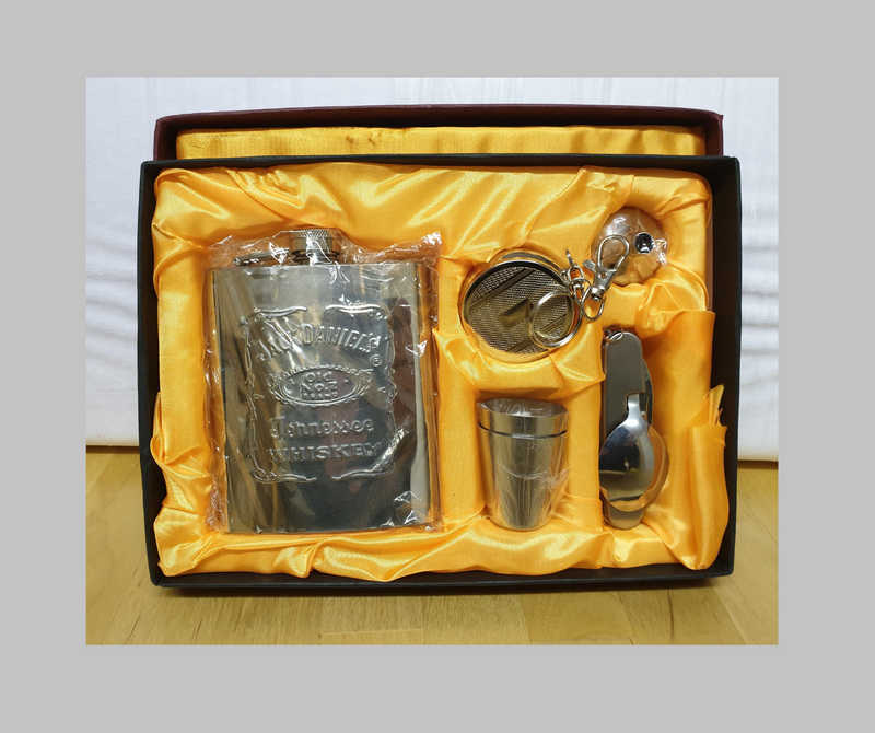 Jack Daniel&#39;s Hip Flask set - Shot Cups - Funnel, Snuff/Pill box, Knife, Fork, Spoon, Can Opener