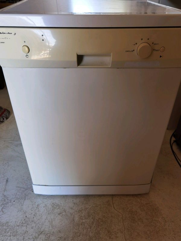 Dish washing machine