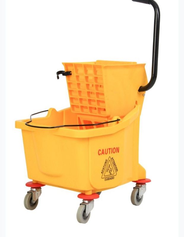 Maxi 33L Bucket and wringer with divider yellow