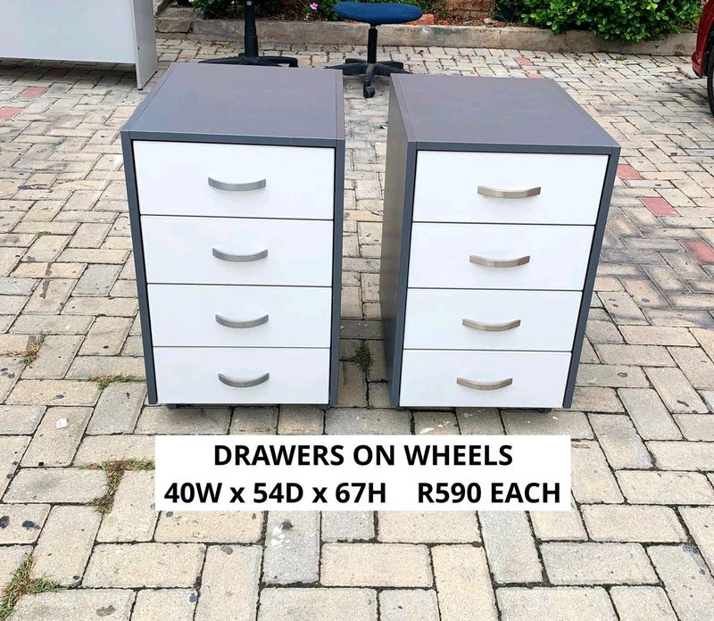 WORK STATION DRAW CABINETS ON ROLLER WHEELS FOR SALE