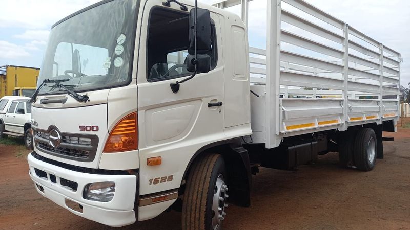 HINO 500 1626 FITTED WITH CATTLE RAILS FOR SALE