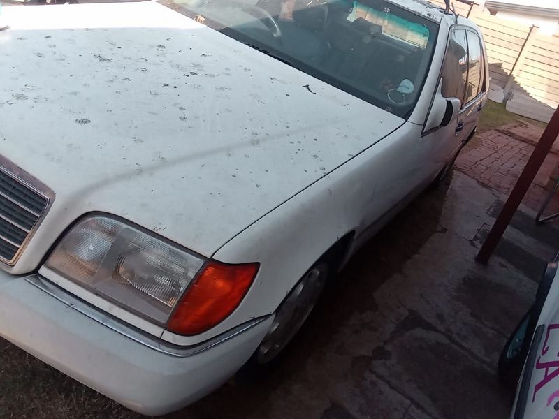 Mercedes-benz S320 stripping for spares