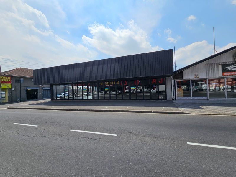 823m² Retail Space Available To Rent in Goodwood