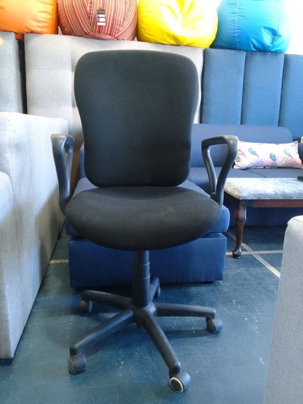 Office chairs/ work chairs