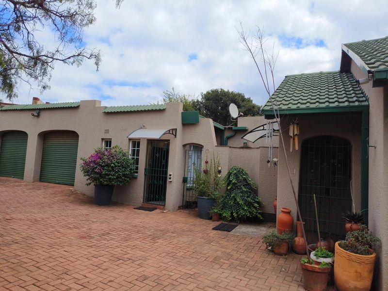 3 Bedroom House For Sale in Hurlyvale